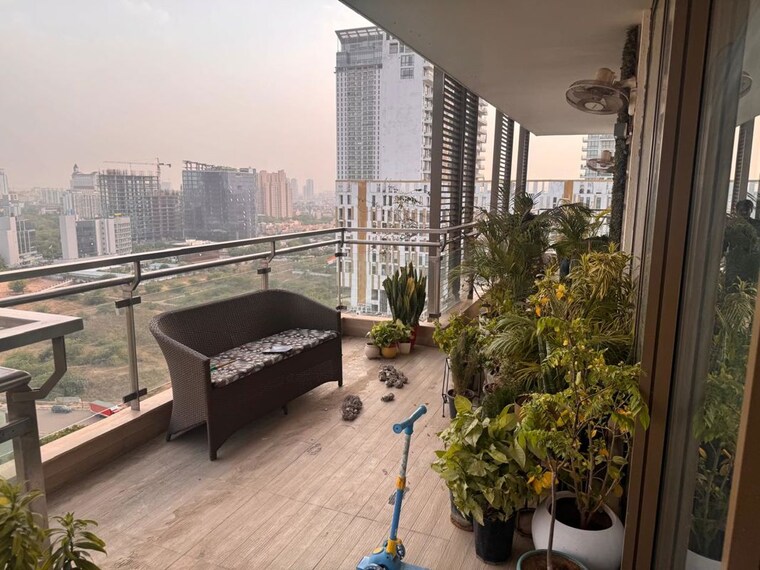 Balcony, m3m-golf-estate 3 Bedroom 3850 Sq.Ft. Apartment In Sector 65 Gurgaon 10428091