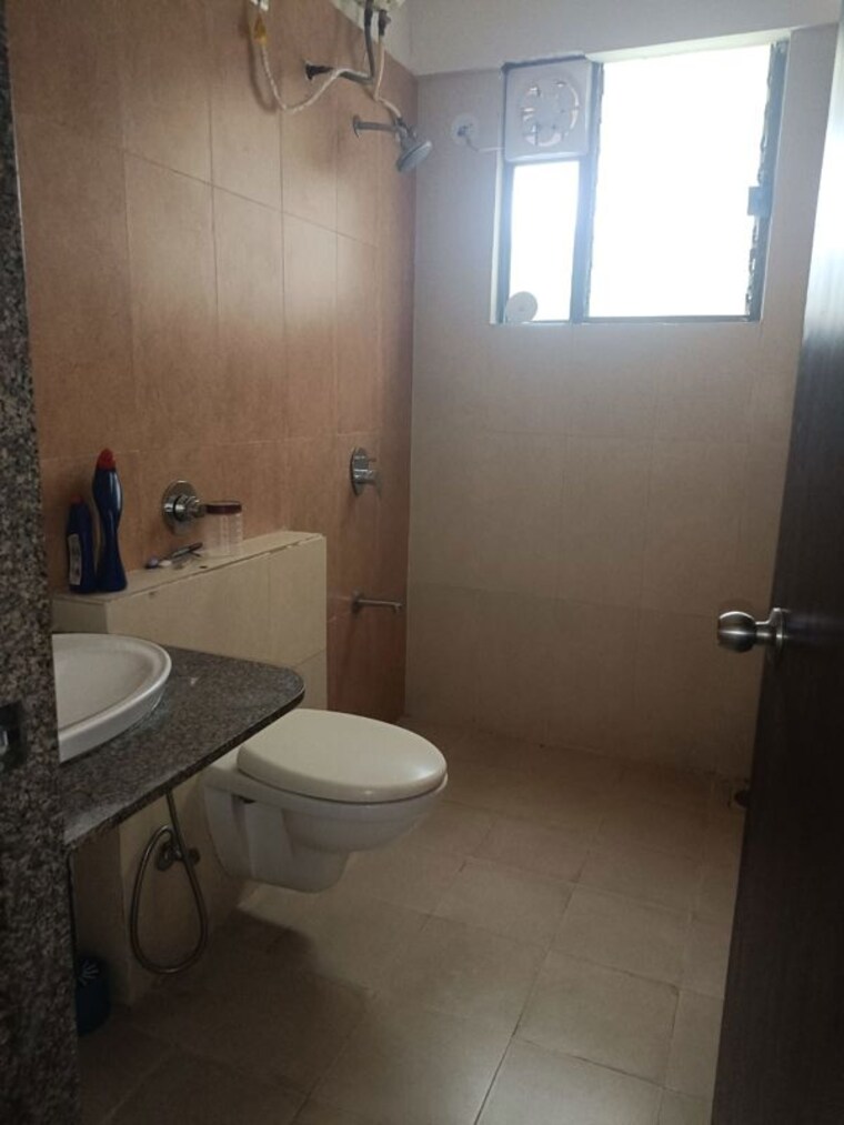 Bathroom, kolte-patil-life-republic 4 Bedroom 3500 Sq.Ft. Villa In Hinjewadi Pune 10428106