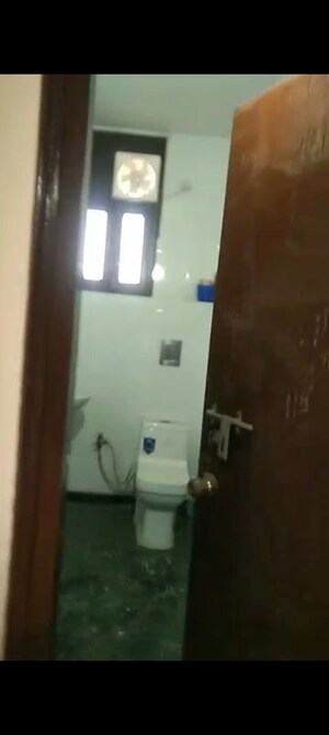 Furnished Amenities in 2 BHK Builder Floor at Mehrauli – for Rent