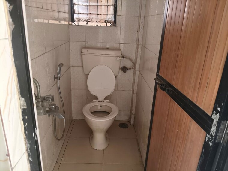 Bathroom, neelam-apartment-sector-21 1 Bedroom 650725 Sq.Ft. Apartment In Nerul Navi Mumbai 10428180