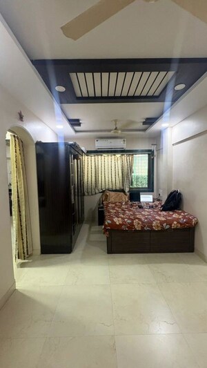 1 BHK Apartment For Rent in Dheeraj Pooja, Malad West