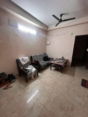 Team Area in 2 BHK Apartment at Amrapali La Galleria, Tech Zone 4 Greater Noida – for Rent