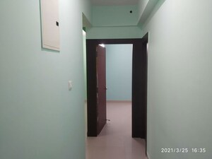 Room in 3 BHK Apartment at Clubtown Gateway, Rajarhat – for Rent