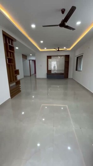 Room in 4 BHK Apartment at Brundavanam, Manikonda – for Rent