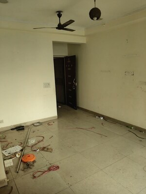 2.5 BHK Apartment For Rent in Gaur City 2 - 16th Avenue, Sector 16c Greater Noida