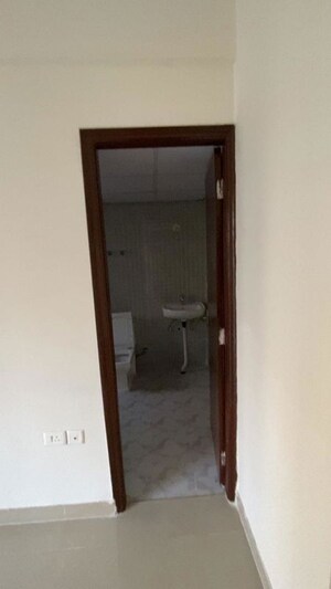 Furnished Amenities in 3 BHK Apartment at Sector 107 – for Sale