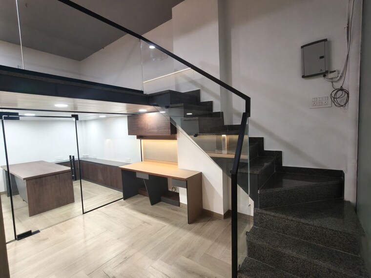Team Area, netaji subhash place Commercial Office Space 666 Sq.Ft. In Netaji Subhash Place Delhi 10428306