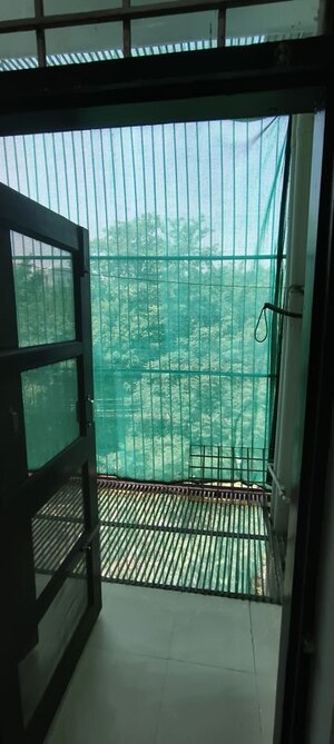 Room in 2.5 BHK Builder Floor at ILD Trade Centre, Sector 47 – for Rent