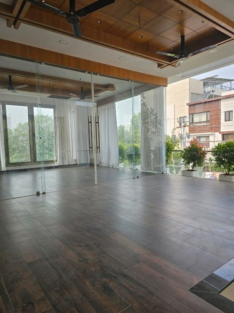 Hall, jubilee hills 5 Bedroom 400 Sq.Yd. Independent House In Jubilee Hills Hyderabad 10428329
