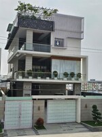 5 BHK + Pooja Room,Servant Room,Study Room,Extra Room,Store Room 400 Sq.Yd. Independent House in Jubilee Hills