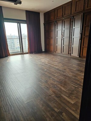 Room in 5 BHK Independent House at Jubilee Hills – for Sale