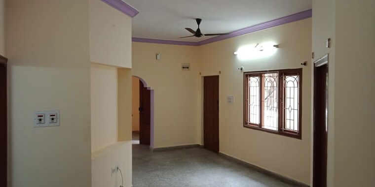 Room, high grounds 2 Bedroom 1200 Sq.Ft. Independent House In High Grounds Bangalore 10428375