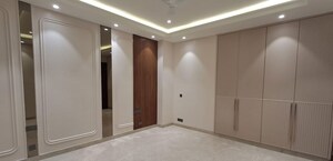 Room in 4 BHK Builder Floor at Nehru Enclave – for Sale