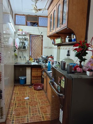 Kitchen in 1.5 BHK Builder Floor at Amar Colony – for Rent