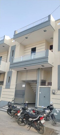 3 BHK + Extra Room Independent House For Sale in Yashoda Kunj