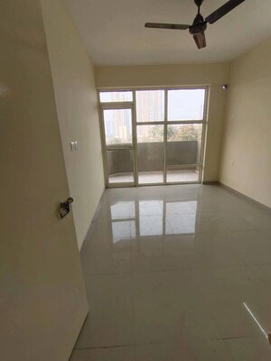 Room in 3 BHK Apartment at Tulip Yellow, Sector 69 – for Sale