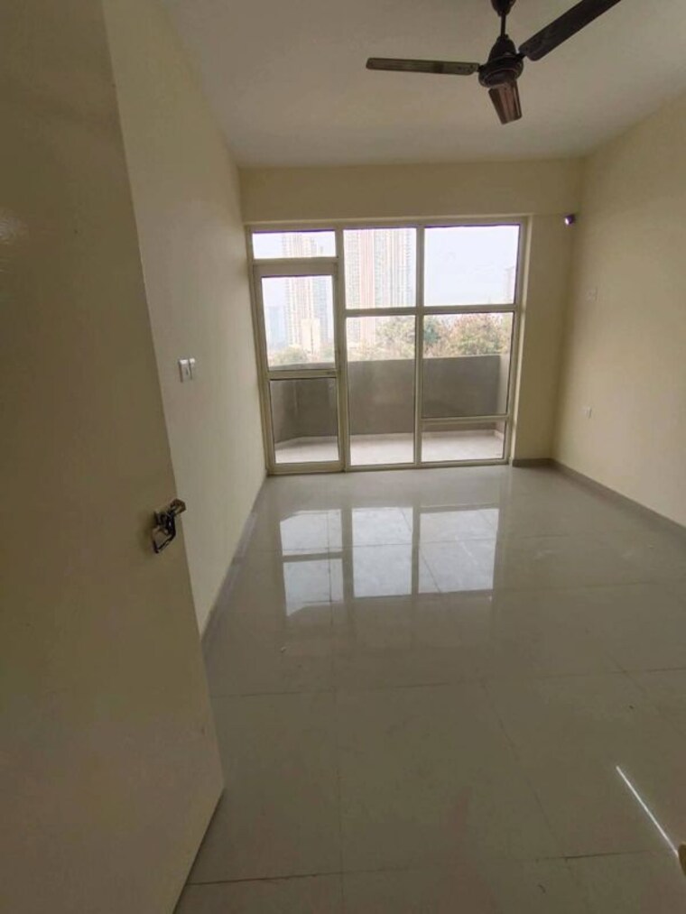 Room, tulip-yellow 3 Bedroom 1704 Sq.Ft. Apartment In Sector 69 Gurgaon 10428433