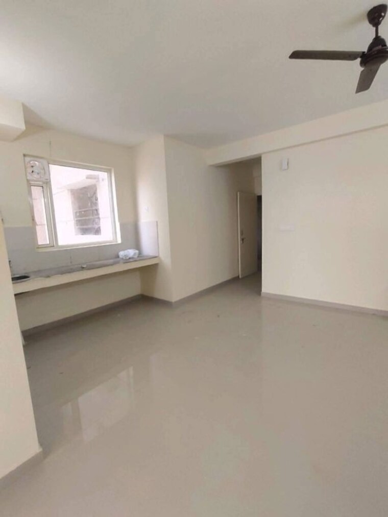 Room, tulip-yellow 3 Bedroom 1704 Sq.Ft. Apartment In Sector 69 Gurgaon 10428433