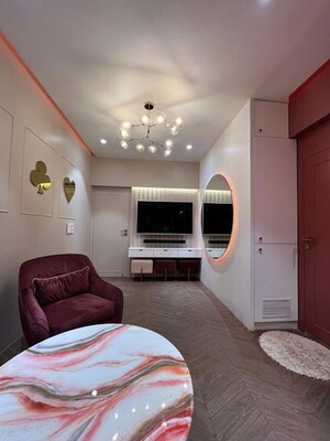 Room in 3 BHK Apartment at Dynamic Panchsheel Heights, Kandivali West – for Sale