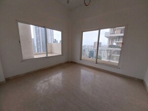 Room in 3 BHK Apartment at Indiabulls Sky Forest, Lower Parel – for Sale