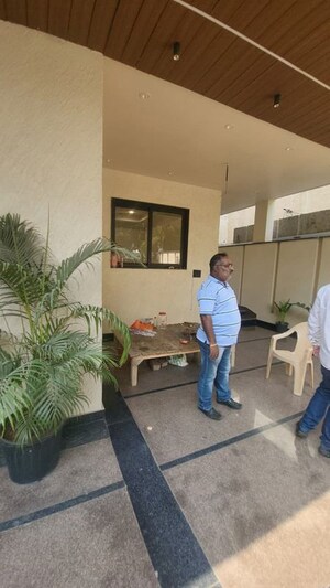 Parking in 6+ BHK Independent House at Gomti Nagar – for Sale