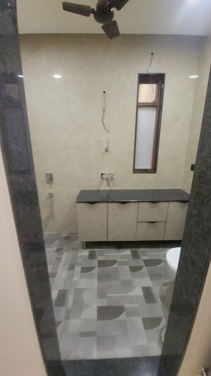 Bathroom in 6+ BHK Independent House at Gomti Nagar – for Sale
