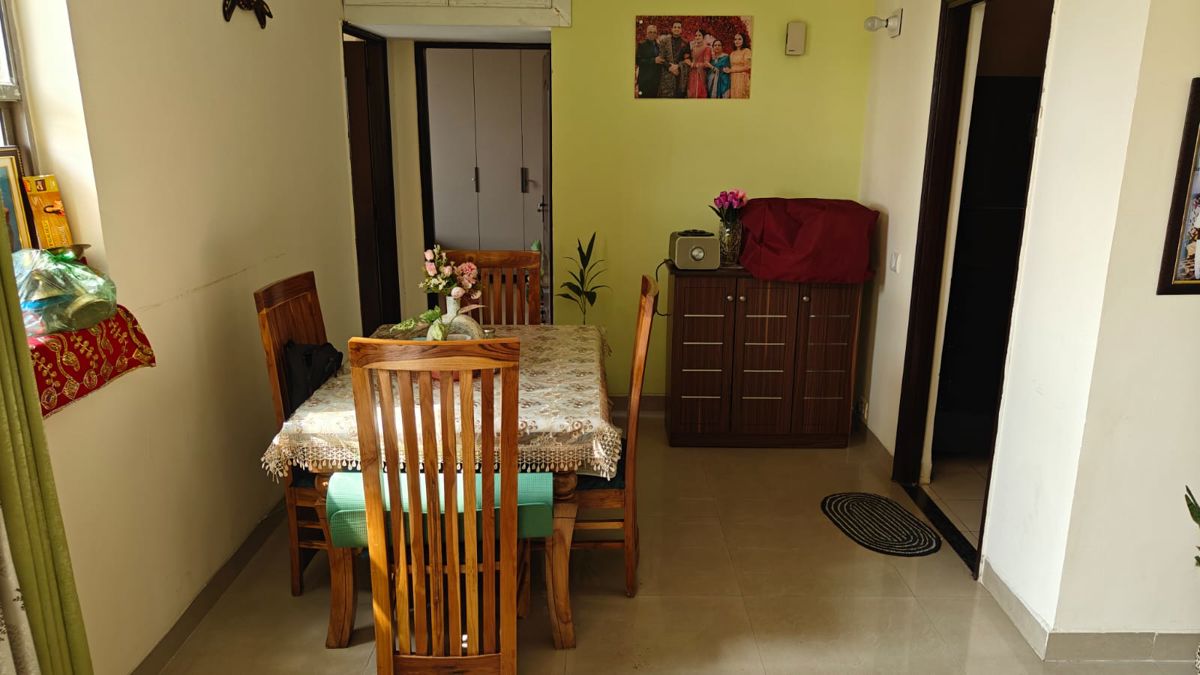 2 BHK + Pooja Room 1050 Sq.Ft. Apartment in Unitech Uniworld Gardens 2