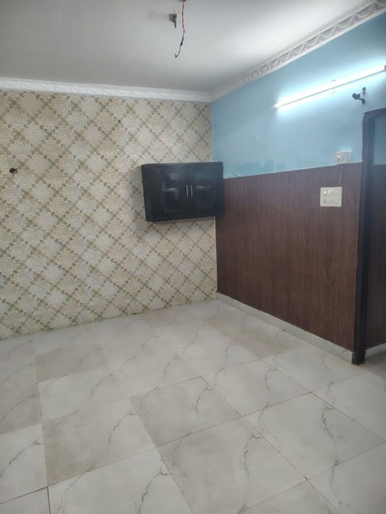 Room, preet colony 5 Bedroom 900 Sq.Ft. Independent House In Preet Colony Zirakpur 10428467