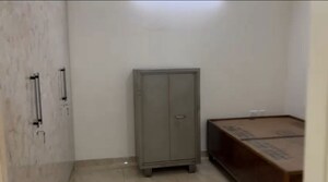 Room in 3 BHK Apartment at Gaur City 7th Avenue, Sector 4 Greater Noida – for Rent