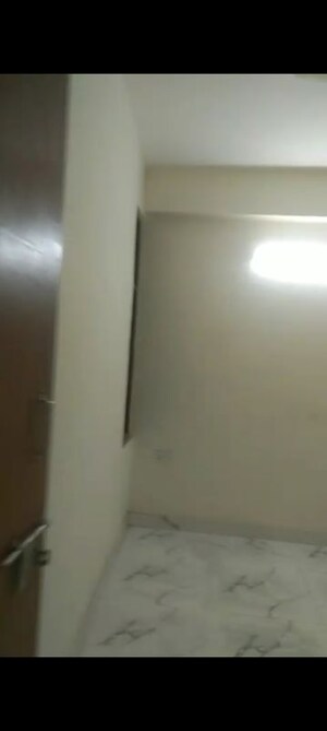 Room in 3 BHK Builder Floor at Mehrauli – for Rent