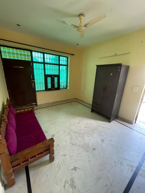 3 BHK 1500 Sq.Ft. Apartment in Surya CGHS Apartment