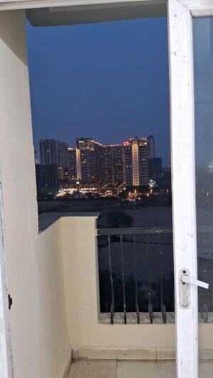 2.5 BHK Apartment – Exterior View View at Amrapali Silicon City, Sector 76 - for Rent