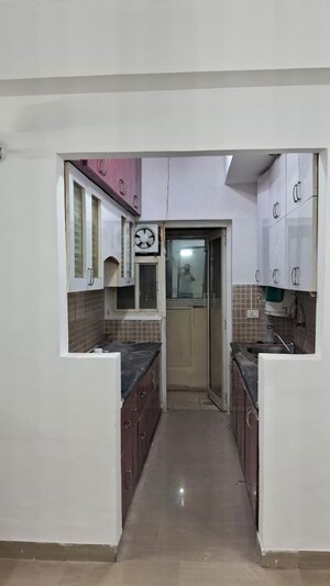 Kitchen in 2.5 BHK Apartment at Amrapali Silicon City, Sector 76 – for Rent