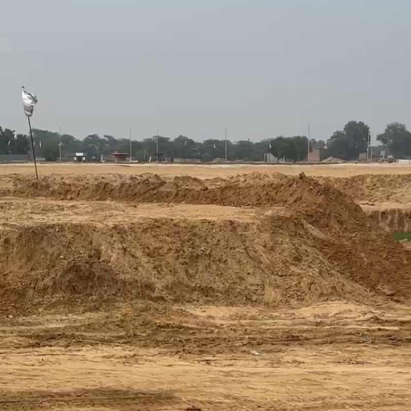 Plot For Sale in Rohini Sector 32
