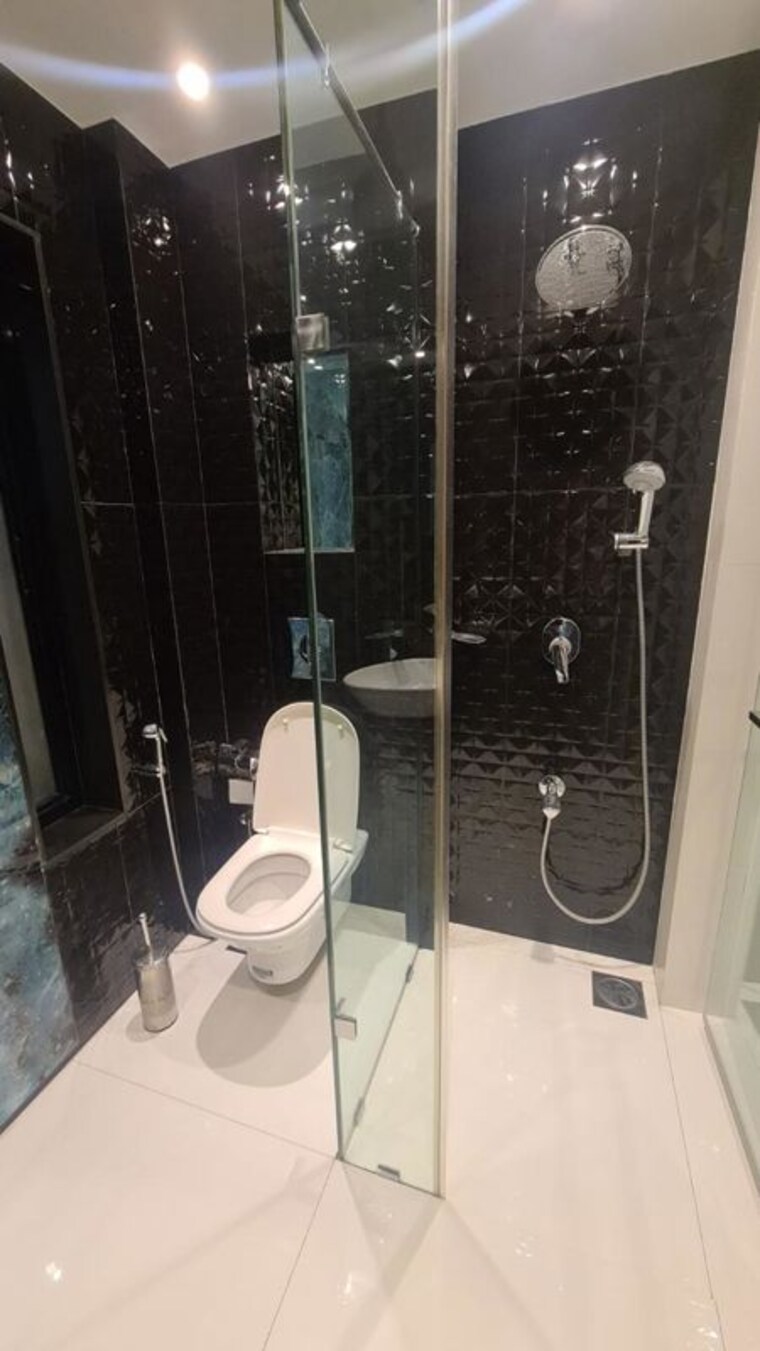 Bathroom, bandra west 3 Bedroom 2100 Sq.Ft. Apartment In Bandra West Mumbai 10428584
