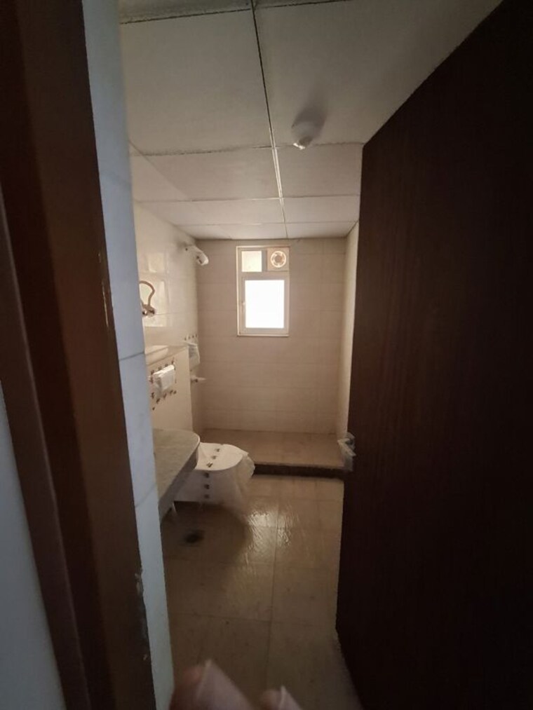 Bathroom, godrej-air-sector-85 2 Bedroom 1455 Sq.Ft. Apartment In Sector 85 Gurgaon 10428597