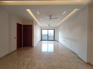 Room in 3 BHK Builder Floor at Greater Kailash I – for Rent