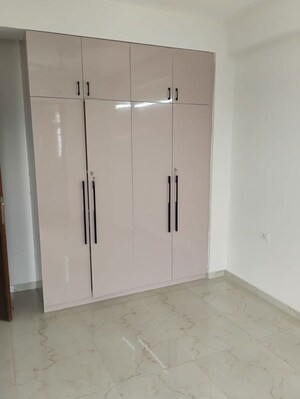 Room in 3 BHK Apartment at Godrej Air Sector 85, Sector 85 – for Rent