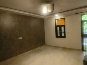 2 BHK Apartment For Rent in Vikas Puri