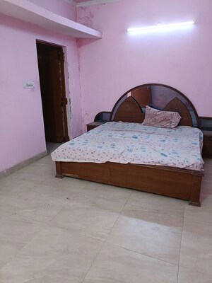 Bedroom in 1 BHK Builder Floor at Sector 52 – for Rent