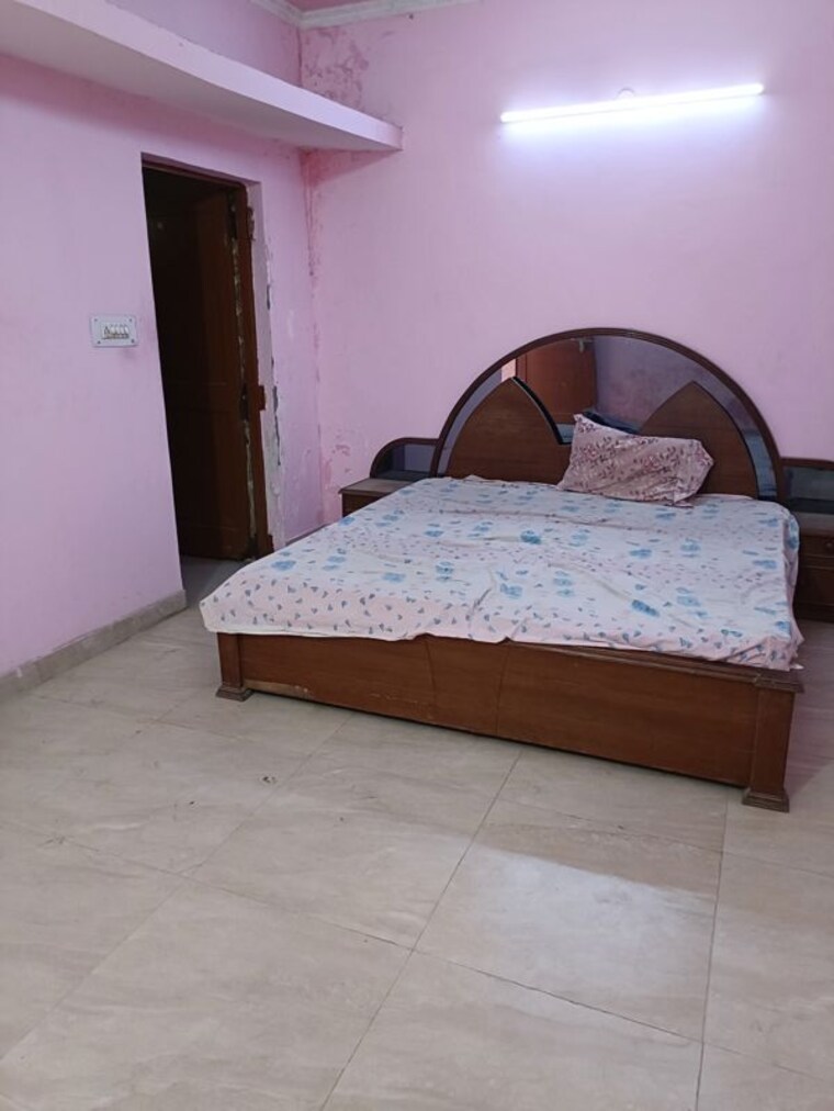 Bedroom, sector 52 1 Bedroom 350 Sq.Ft. Builder Floor In Sector 52 Gurgaon 10428651