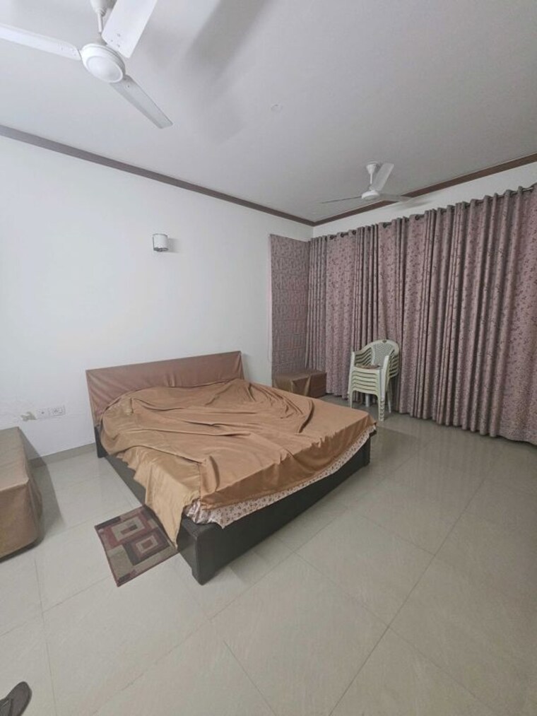 Bedroom, jaypee-greens-kalypso-court 3.5 Bedroom 2600 Sq.Ft. Apartment In Sector 128 Noida 10428646