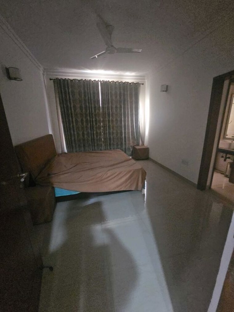Living Room, jaypee-greens-kalypso-court 3.5 Bedroom 2600 Sq.Ft. Apartment In Sector 128 Noida 10428646