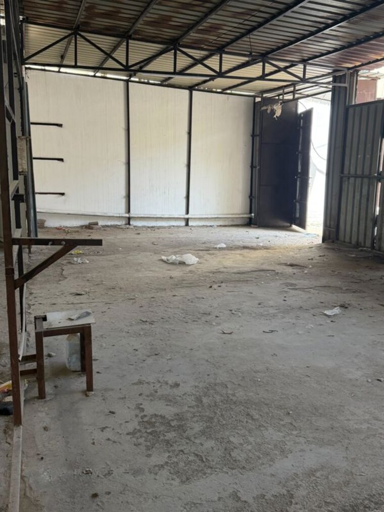 Room, wazirabad Commercial Warehouse 3500 Sq.Ft. In Wazirabad Gurgaon 10297879