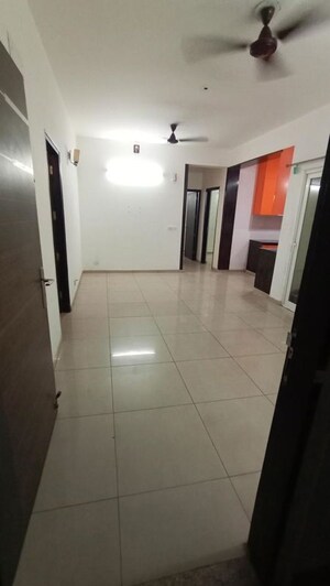 2.5 BHK Apartment For Rent in Gulshan Vivante, Sector 137