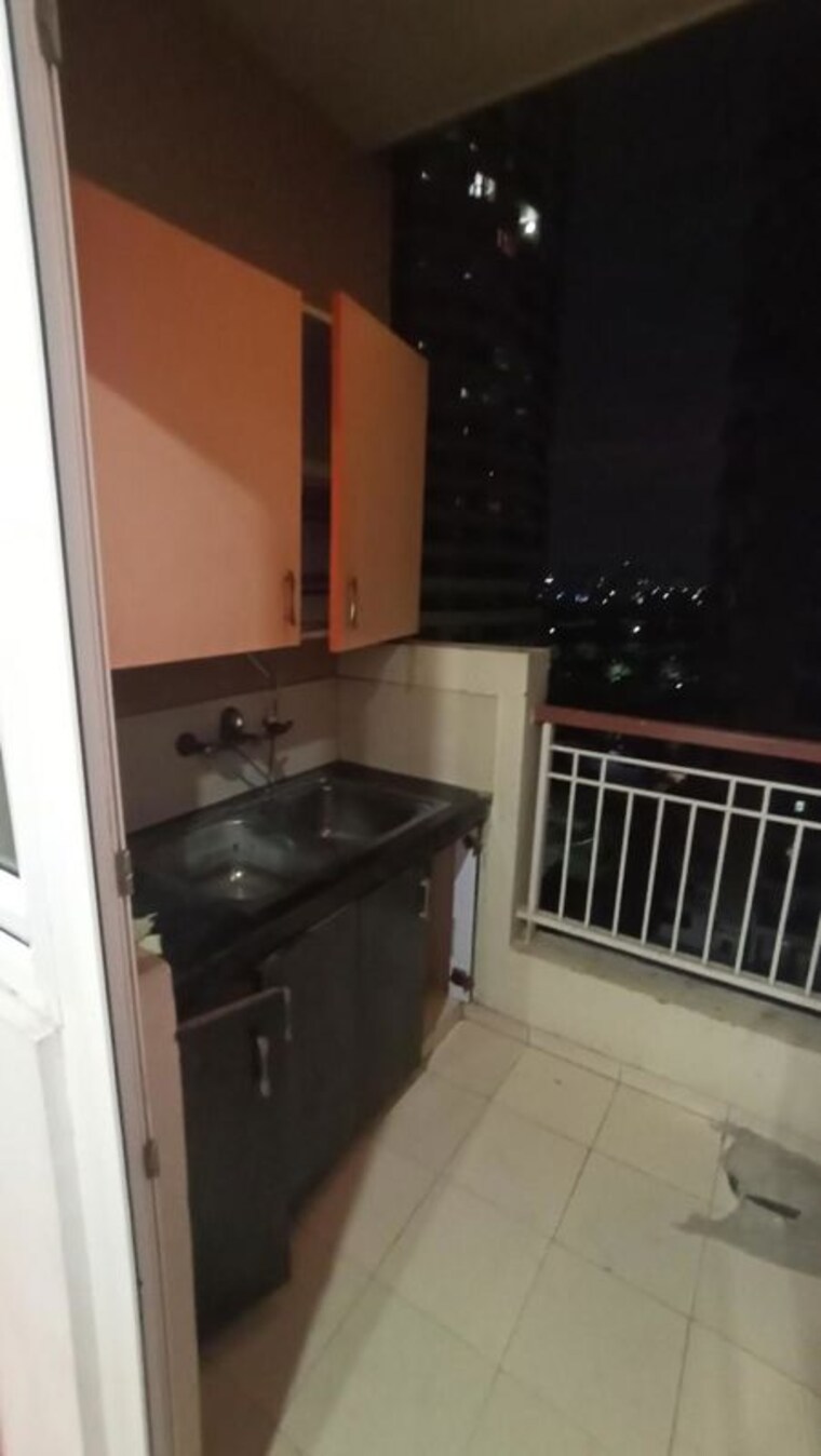 Kitchen, gulshan-vivante 2.5 Bedroom 1220 Sq.Ft. Apartment In Sector 137 Noida 10428636