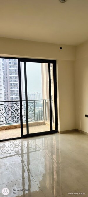 Room in  Office Space at Omaxe Hazratganj, Gomti Nagar – for Sale