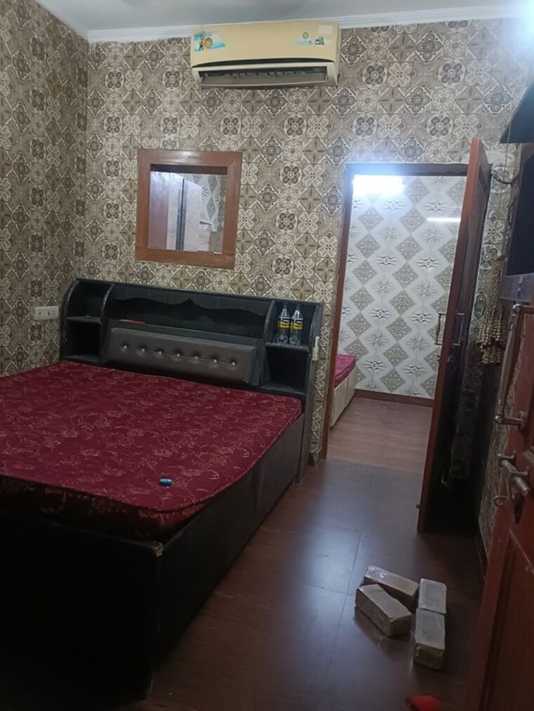 Bedroom, sector 52 1 Bedroom 550 Sq.Ft. Builder Floor In Sector 52 Gurgaon 9077001