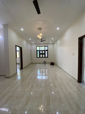 Building Lobby in 4 BHK Villa at Sector 23 – for Rent