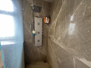 Bathroom in 3 BHK Apartment at Prestige Fairfield, Rmv 2nd Stage – for Rent